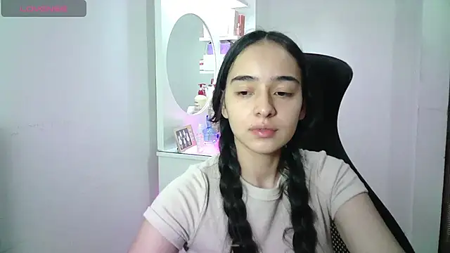 aineangeel live cam on StripChat