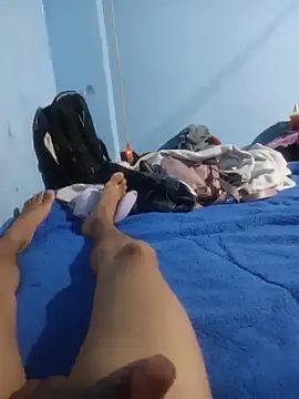 Miguelhc9 live cam on StripChat