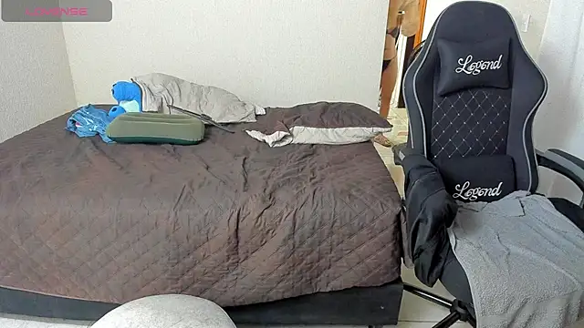 lustduo1 live cam on StripChat