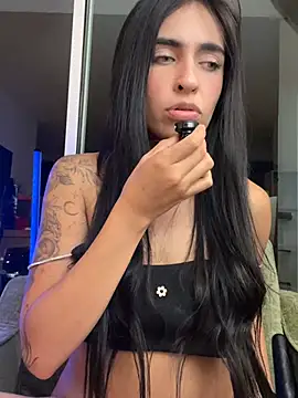 DaphneUwu live sex cam