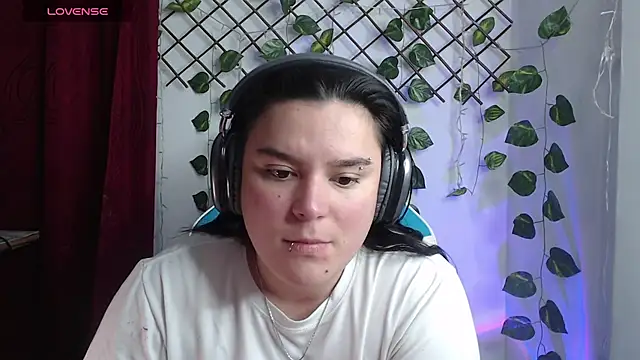 Nika_1_ live cam on StripChat