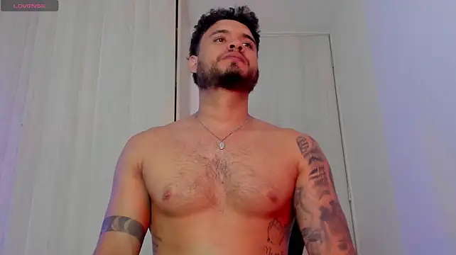 AUSTINN_TORRES live cam on StripChat