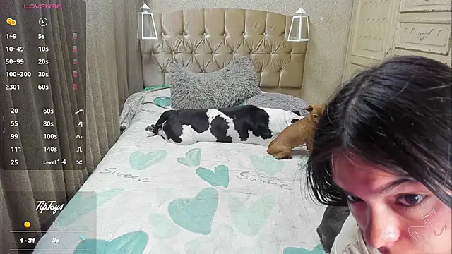 Dreams_sophi live cam on StripChat
