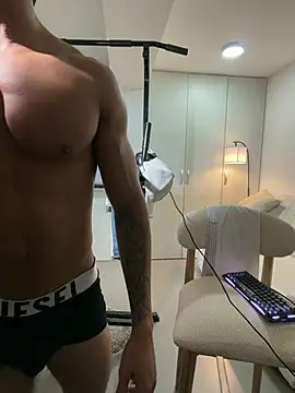 Paradise_boy__ live cam on StripChat