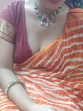 Sugar-n-spicy live cam on StripChat