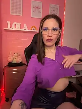 LolaSB live cam on StripChat