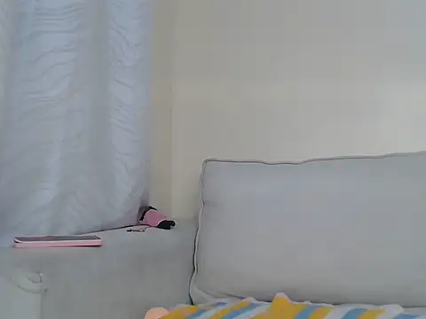 Pinkysmiles live cam on StripChat