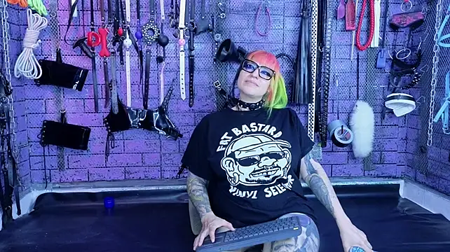 PANDORANEZZ live cam on StripChat