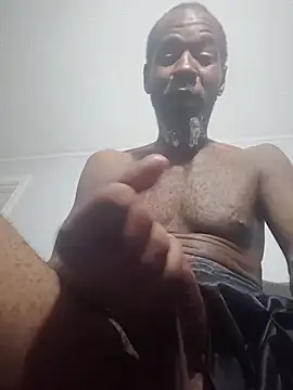 Boozle666 live cam on StripChat