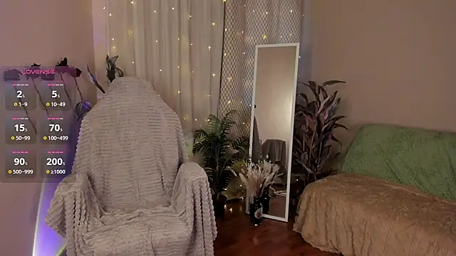 Nina_original live cam on StripChat