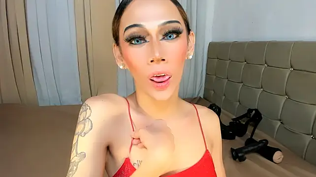 catiana_moore live cam on StripChat