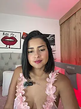 Yues050600 live cam on StripChat