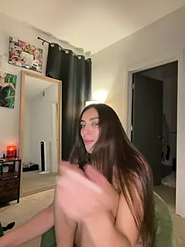 MilaSeren live cam on StripChat