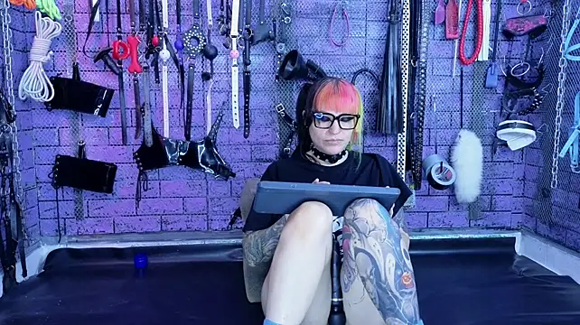 PANDORANEZZ live cam on StripChat