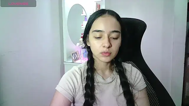 aineangeel live cam on StripChat