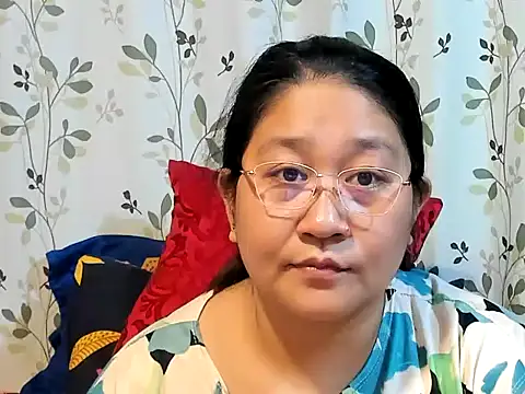 CHUBBY_ANGEL09 live cam on StripChat