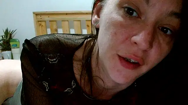 Sonyasays live cam on StripChat
