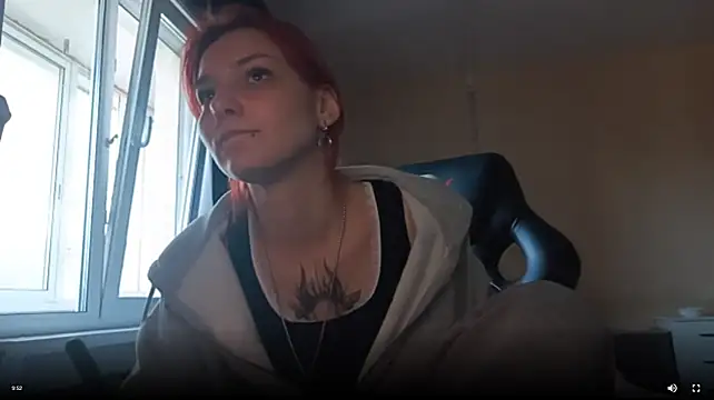 MuggyEpigram live cam on StripChat
