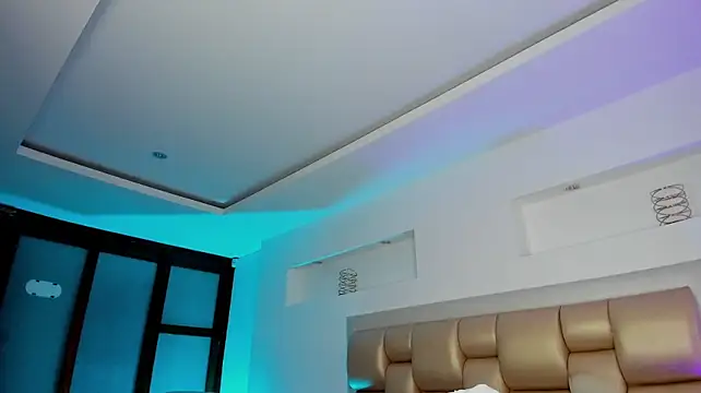 AryloverX live cam on StripChat