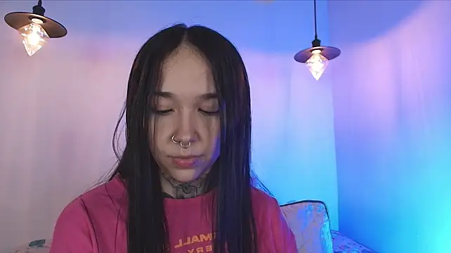 alien_eyes09 live cam on StripChat