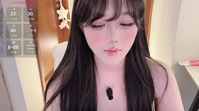 uu_7 live cam on StripChat