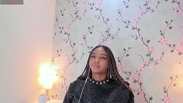 EmmySweett live cam on StripChat