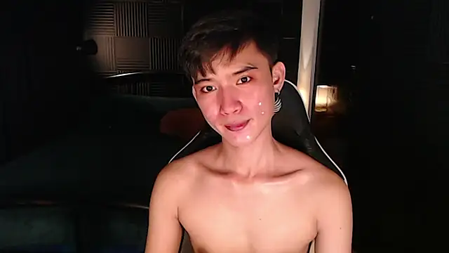 asian_dai live cam on StripChat