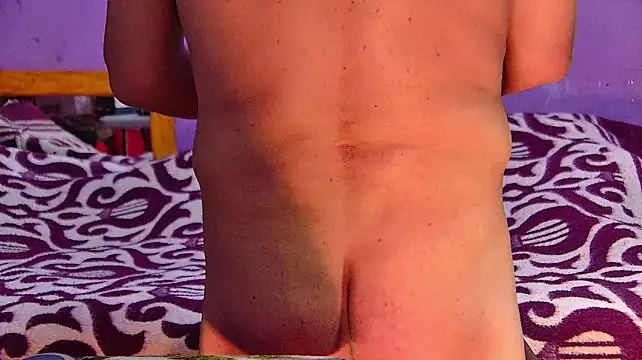 modelodebarro live cam on StripChat