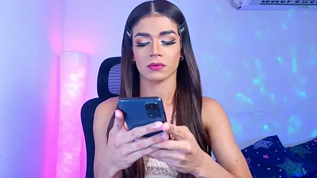 latin_ts live cam on StripChat