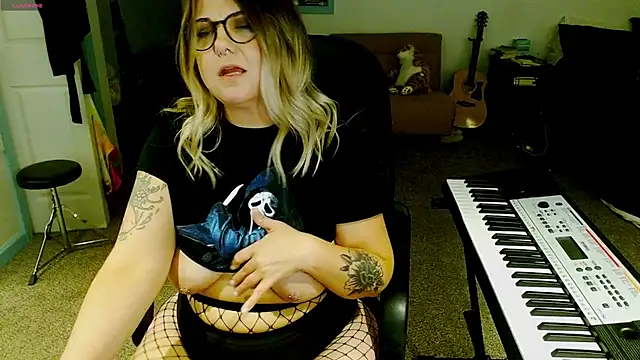 beccalubov live cam on StripChat