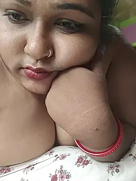 hotbhabhi011 live cam on StripChat