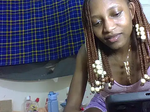 yummyqueenk live cam on StripChat