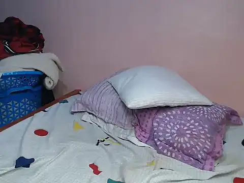 lusher_00 live cam on StripChat