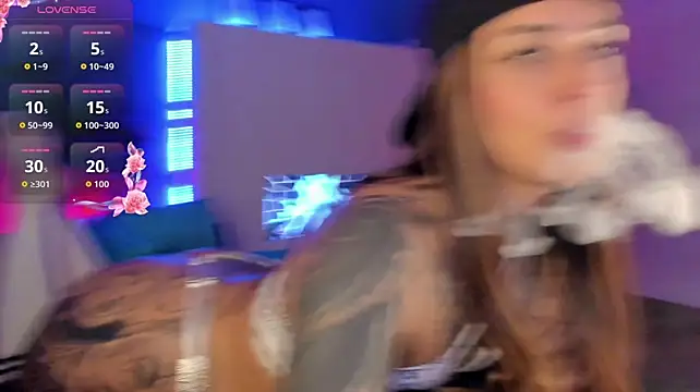 Megan_inked live cam on StripChat