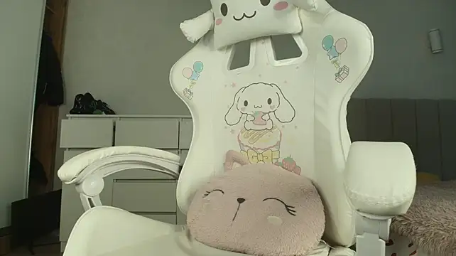 kok0mi live cam on StripChat