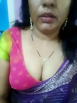 Zaara-Rose live cam on StripChat