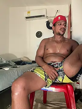 bigdick211292 live cam on StripChat