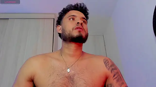 AUSTINN_TORRES live cam on StripChat