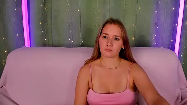 AlinaVice live cam on StripChat