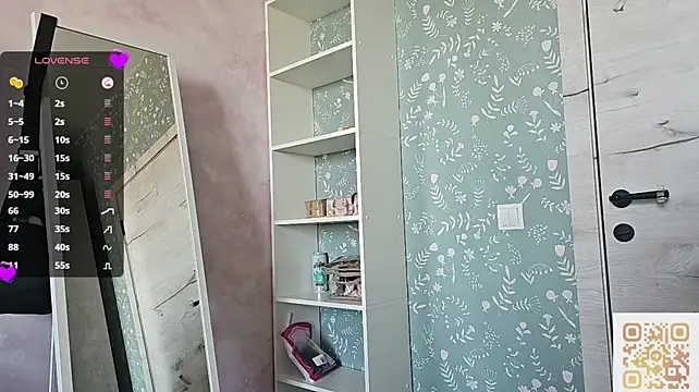 CowledScript live cam on StripChat