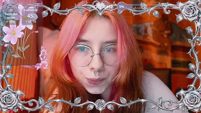 cutiiepink live cam on StripChat