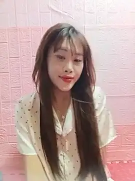 Lucky_lucky2k live cam on StripChat
