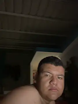 hornylatinosexyy live cam on StripChat