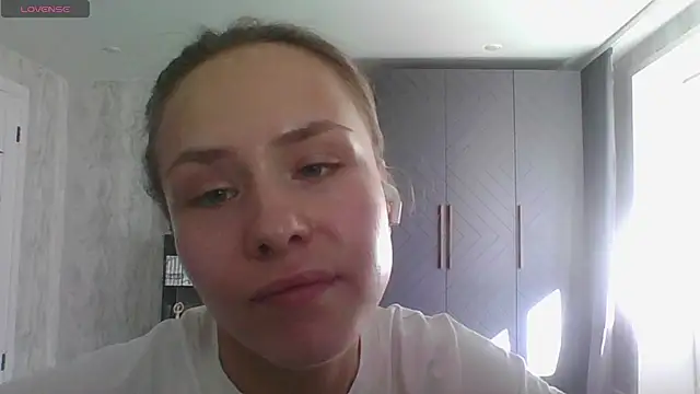 Annie_Cohn live cam on StripChat