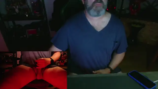 Hairyfred73 live cam on StripChat