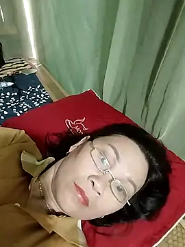 Alisa_x9x live cam on StripChat
