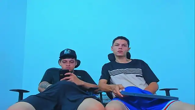 Thomas-Wil live cam on StripChat