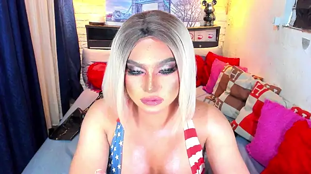 GoddessTSNhicolle live cam on StripChat