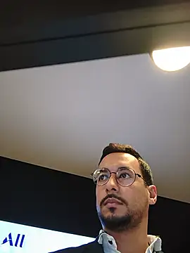 leolim220 live sex cam