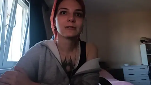 MuggyEpigram live cam on StripChat